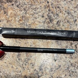 Younique Moodstruck Precision Pencil Eyeliner - polished blue